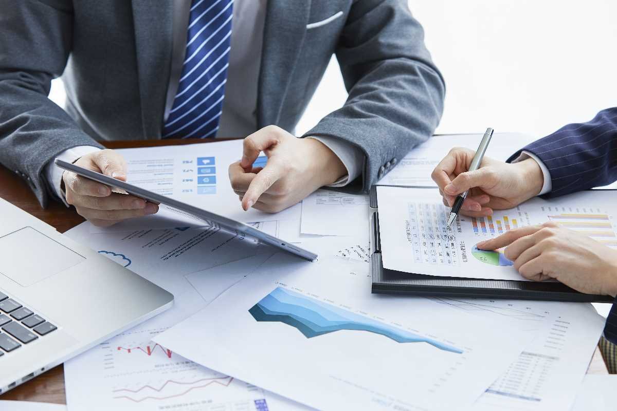 jpeg-optimizer_business-meeting